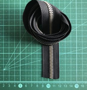 YKK Zip Chain - 5mmBlack, Nic